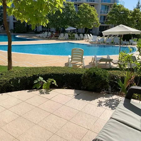 With Terrace In Complex Daire *