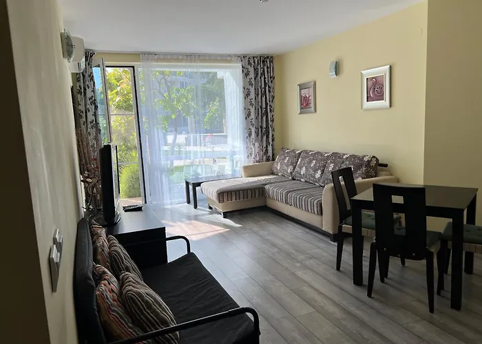 Spa大楼带露台公寓