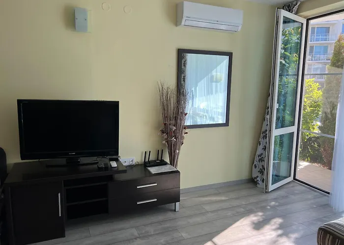 Apartment With Terrace In Complex *