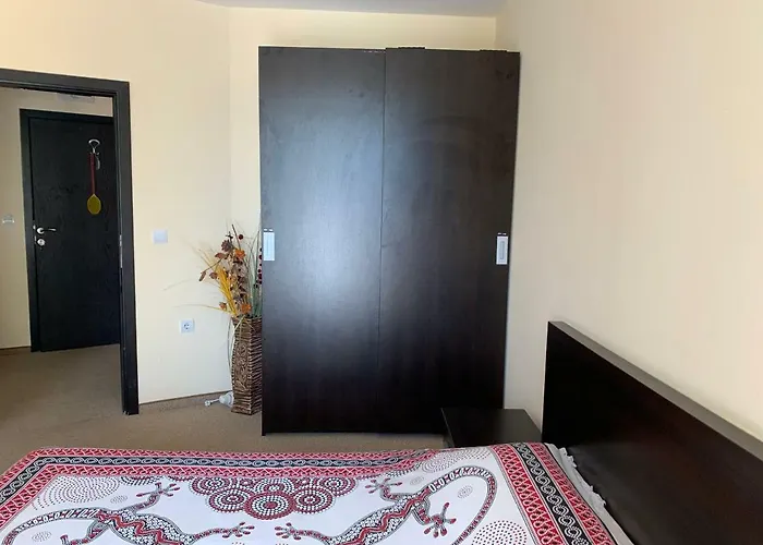 Spa大楼带露台公寓 *