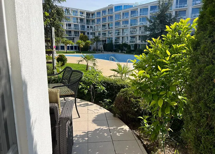 With Terrace In Complex Appartement *