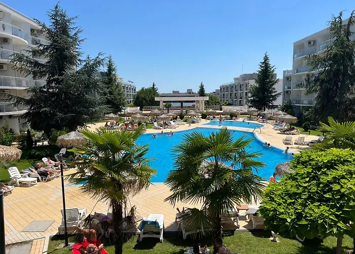 Appartement With Terrace In Complex Burgas